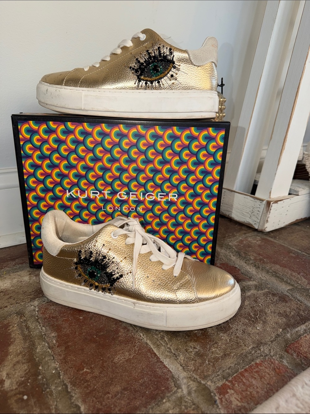 ⭐️Kurt Geiger Laney Eye  Gold Leather sneakers⭐️ - Picture 2 of 11
